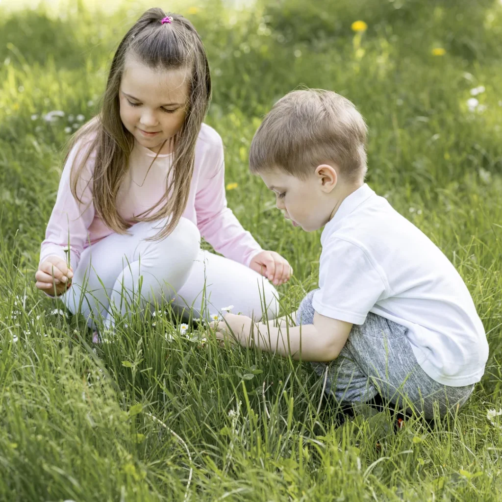 Parenting in digital age : How to Teach Kids Empathy and Kindness 3 Cognitive, emotional, and compassionate empathy examples for kids.