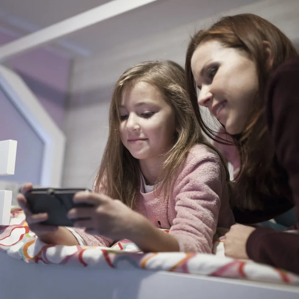 Keeping Kids Safe Online: A Balanced Approach for Modern Parents 10 Teaching kids to use pseudonyms for online privacy.
Keeping Kids Safe Online, digital parenting, online safety, mindful tech use, healthy screen habits